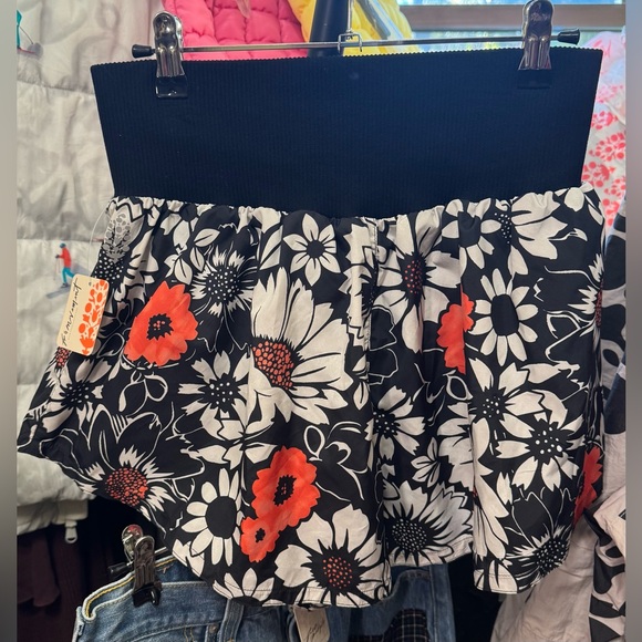 NWT Free People FP Movement Carpe Diem Printed Shorts tuxedo daisy print XS S XL - Picture 7 of 11